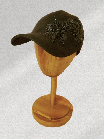The Monochrome Muse – Handcrafted Designer Cap
